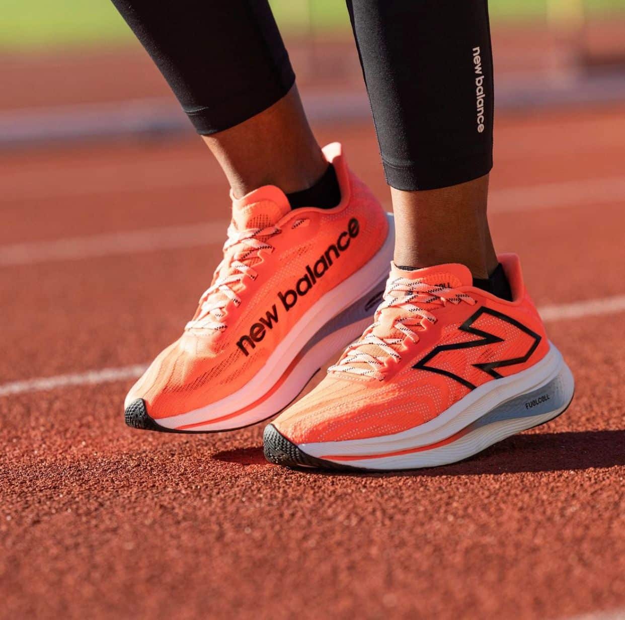 NB Fuelcell Supercomp Trainer V2 Orange Running Shoes