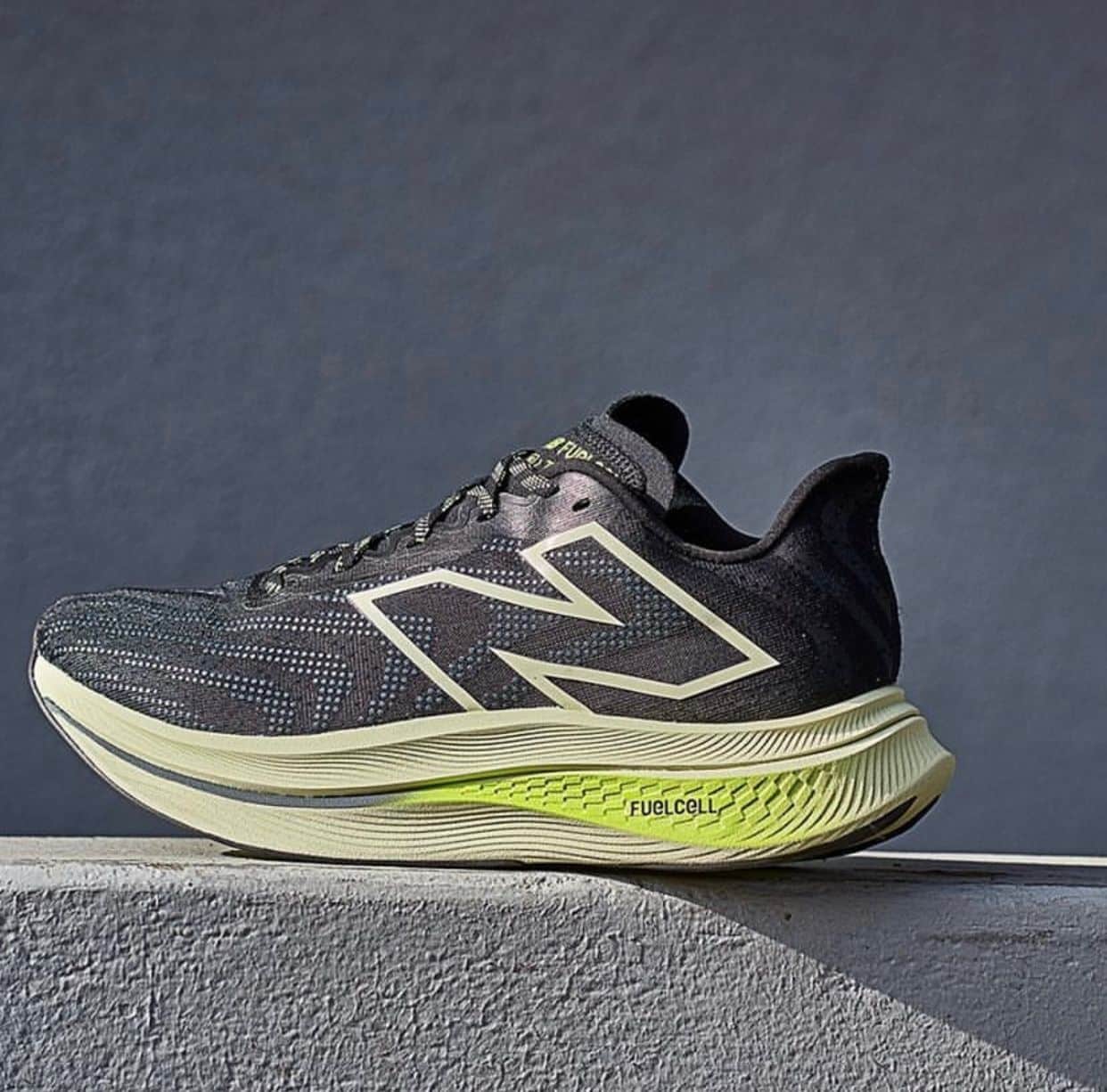 NB Fuelcell Supercomp Trainer V2 Navy Running Shoes