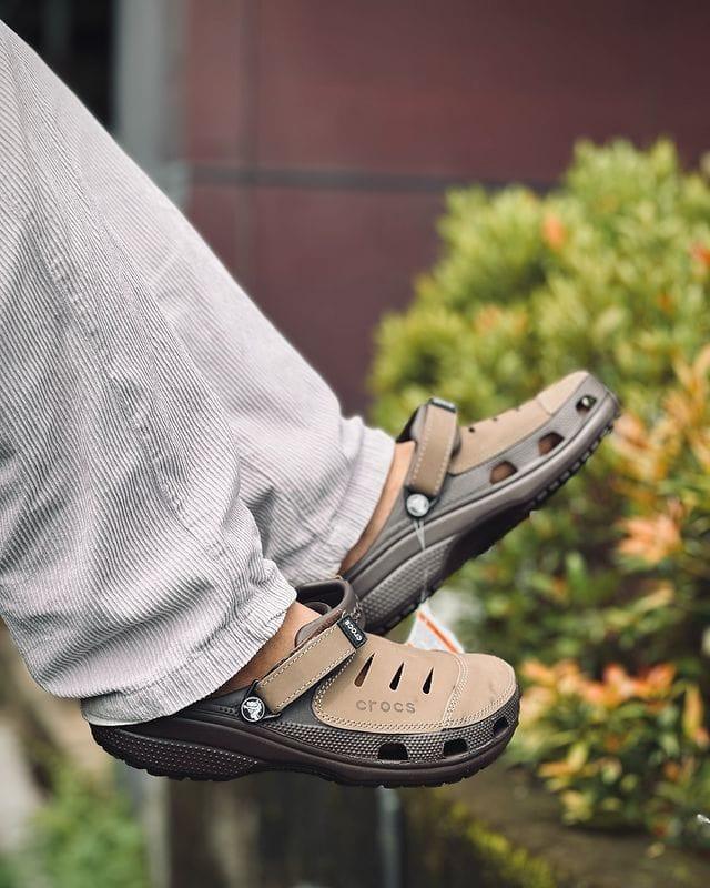 Crocs Yukon Vista Dark Brown Clogs