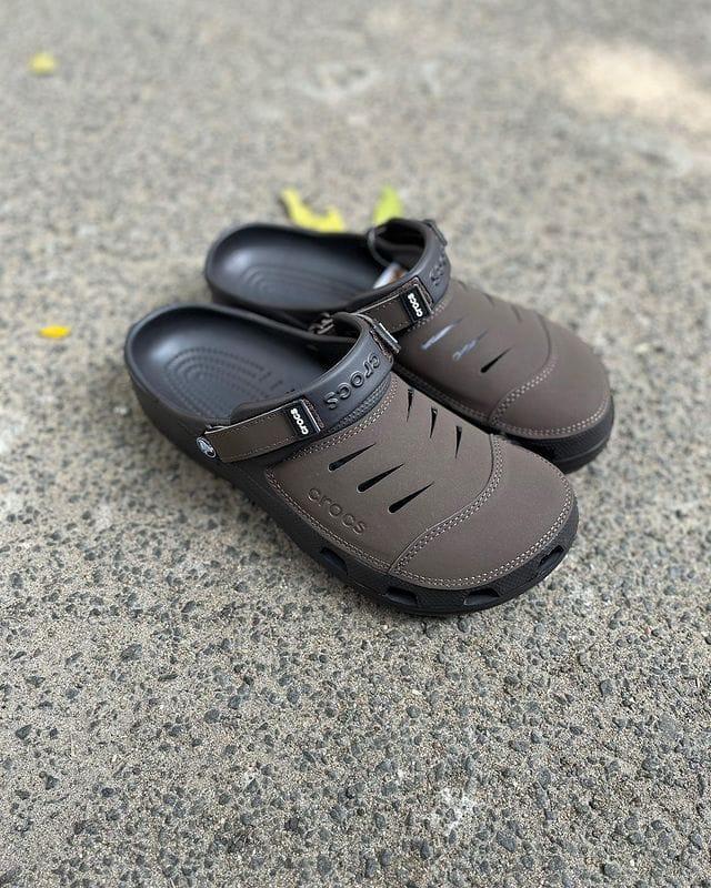 Crocs Yukon Vista Deep Brown Clogs
