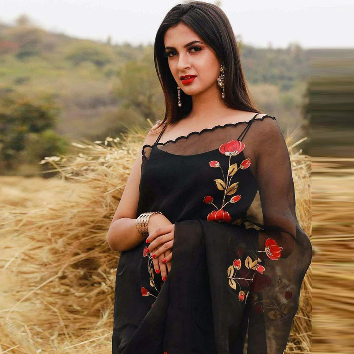 Shopesy Organza Silk Saree with Beautiful Handprint with Kardana Work and Silk Blouse for Wedding