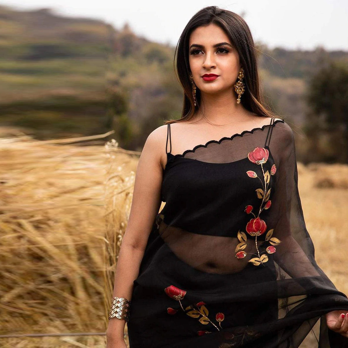 Shopesy Organza Silk Saree with Beautiful Handprint with Kardana Work and Silk Blouse for Wedding