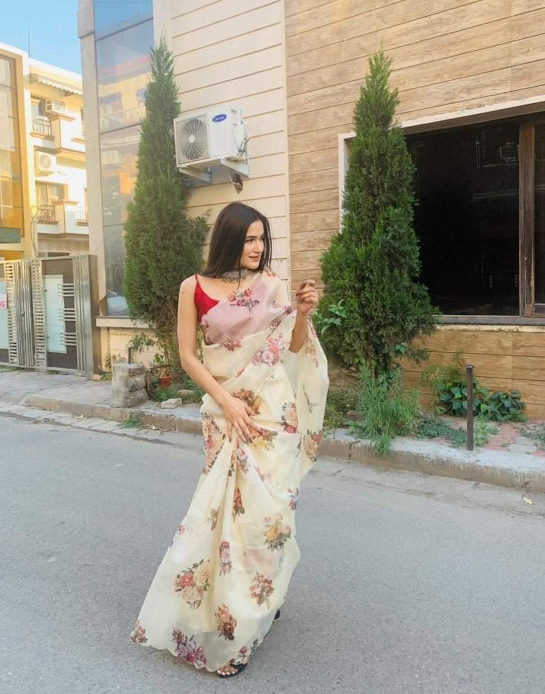 Shopesy Kashmiri Organza Floral Print Handwork Saree with Maroon Silk Blouse