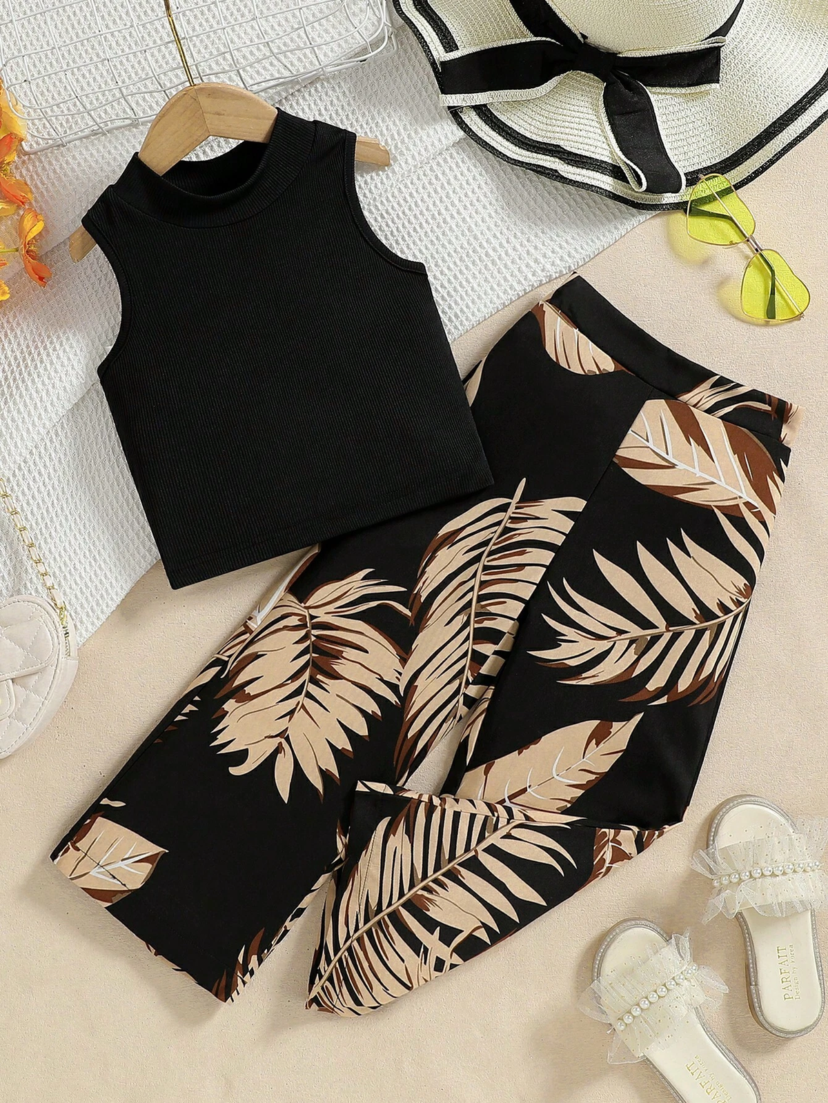 Shopesy Girls Black Top With Printed Pant Set