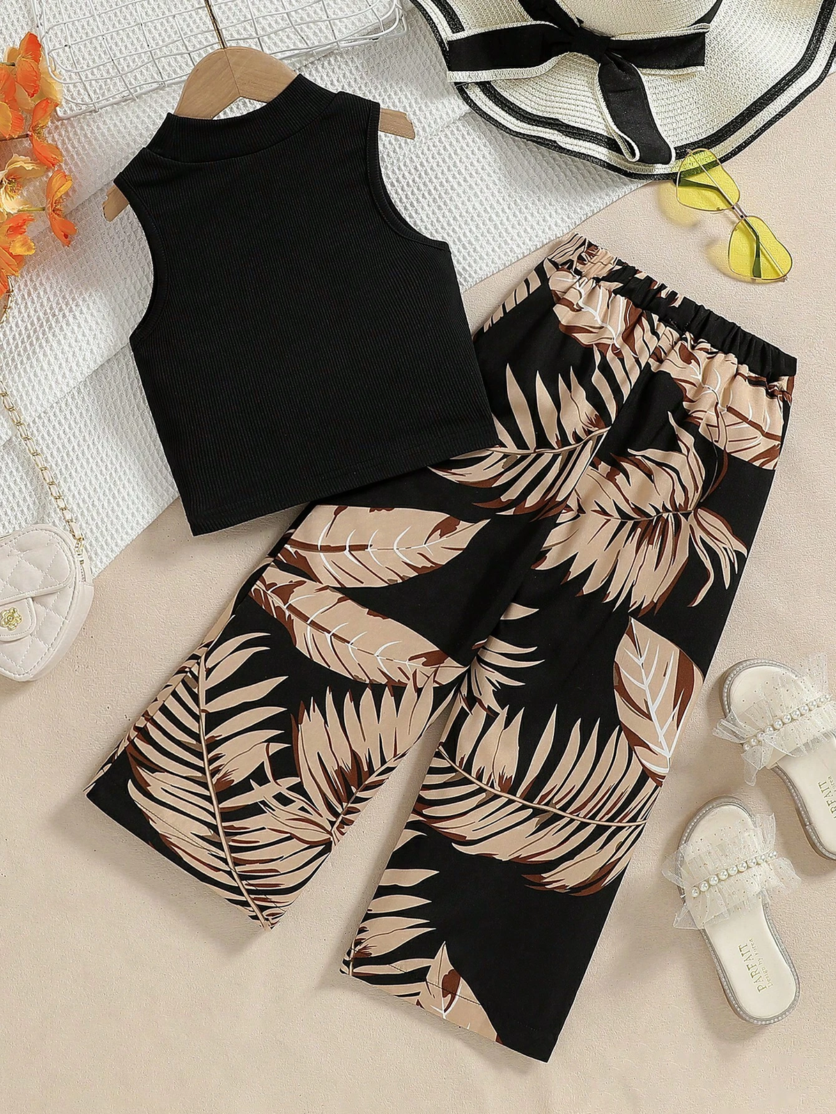 Shopesy Girls Black Top With Printed Pant Set