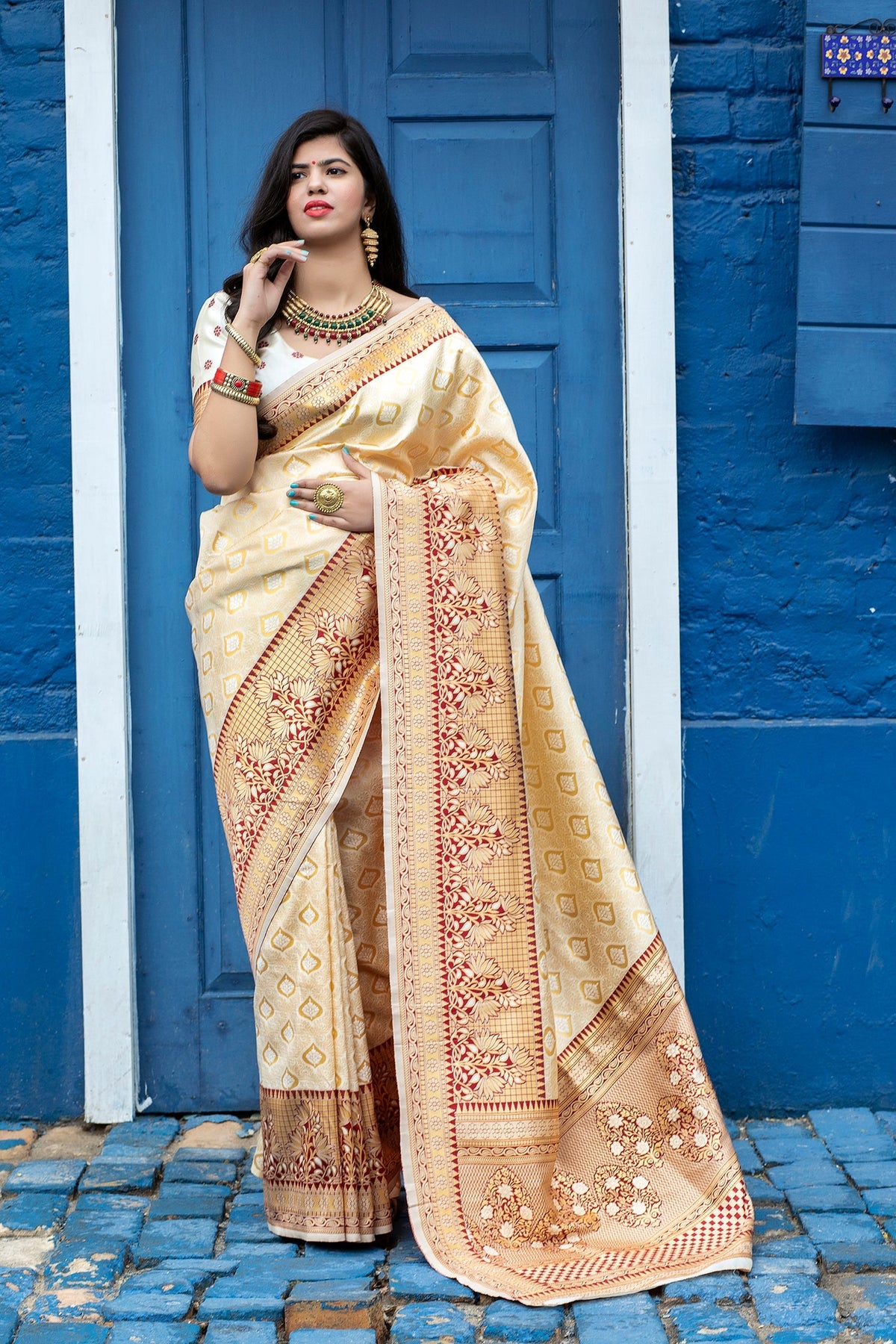 Shopesy Arresting Off-White Colored Festive Wear Woven Banarasi Silk Saree