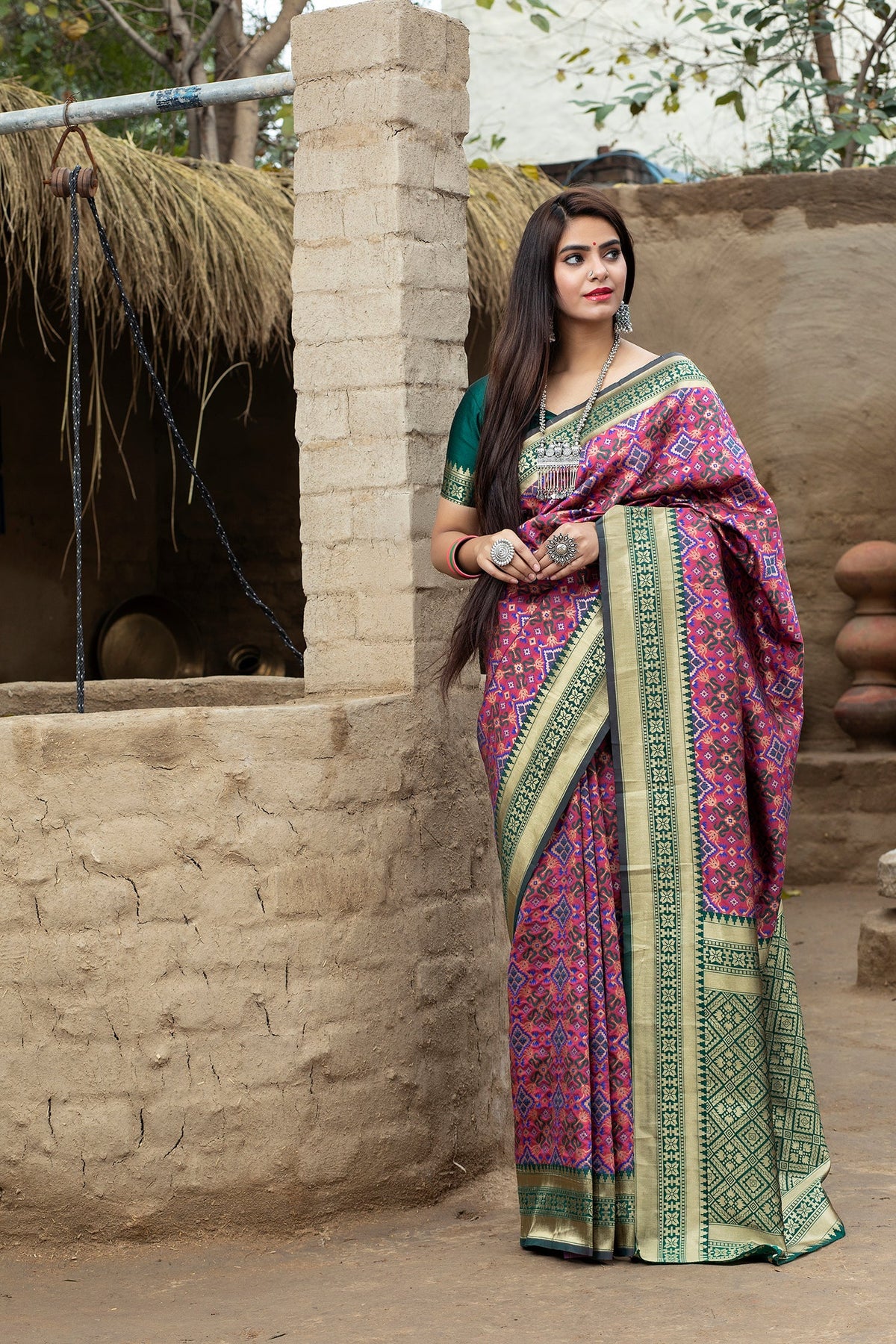 Shopesy Pink-Green Weaving Banarasi Silk Bridal Wear Saree