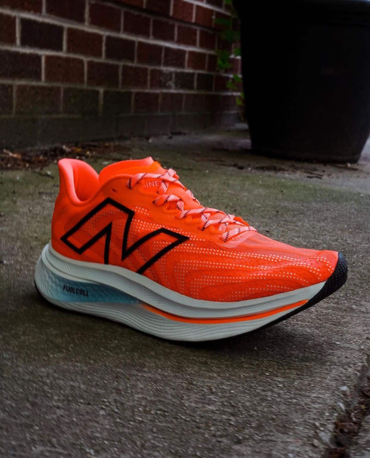 NB Fuelcell Supercomp Trainer V2 Orange Running Shoes