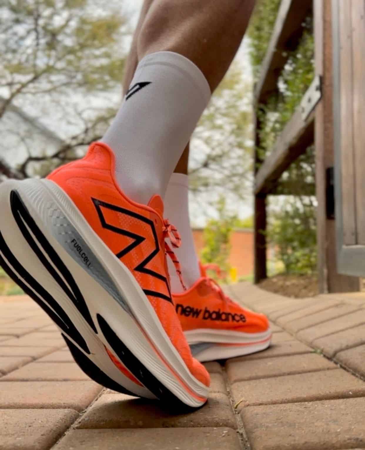 NB Fuelcell Supercomp Trainer V2 Orange Running Shoes