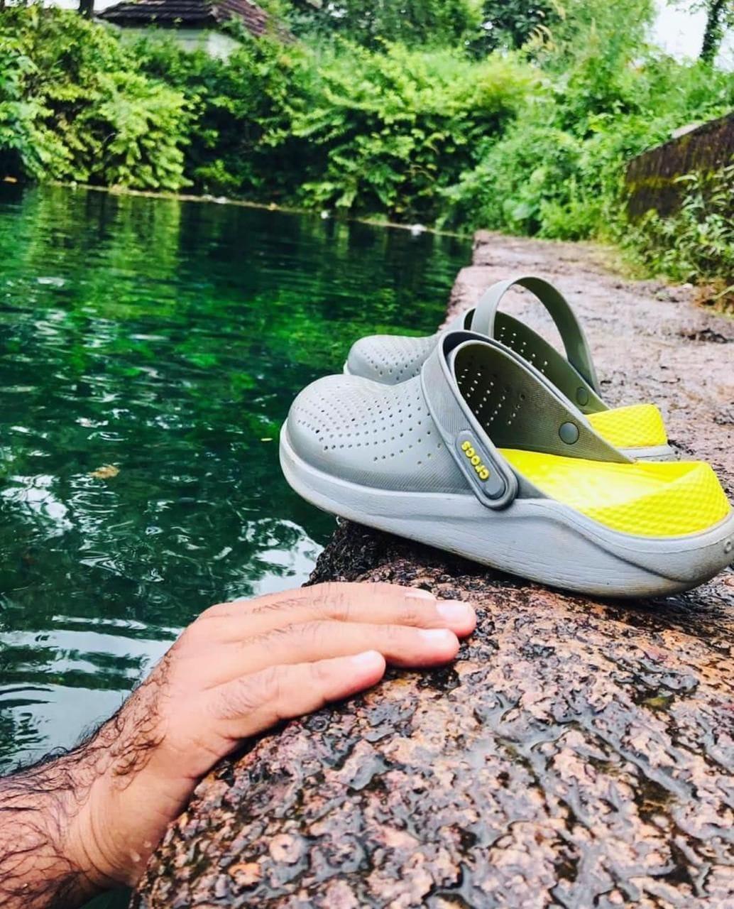 Crocs Literide Comfortable Unisex Lime Yellow Clogs