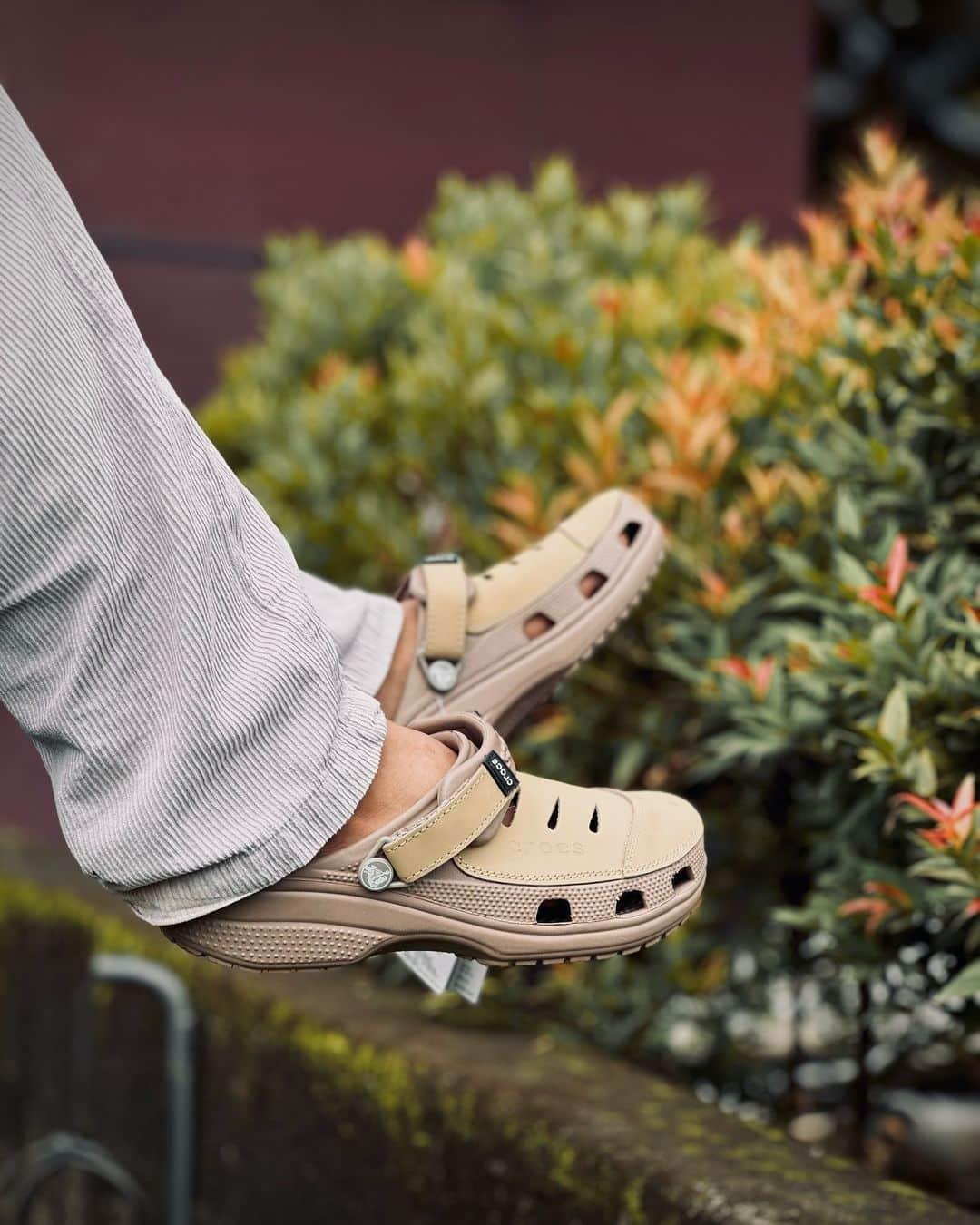 Crocs Yukon Vista Light Beige Clogs