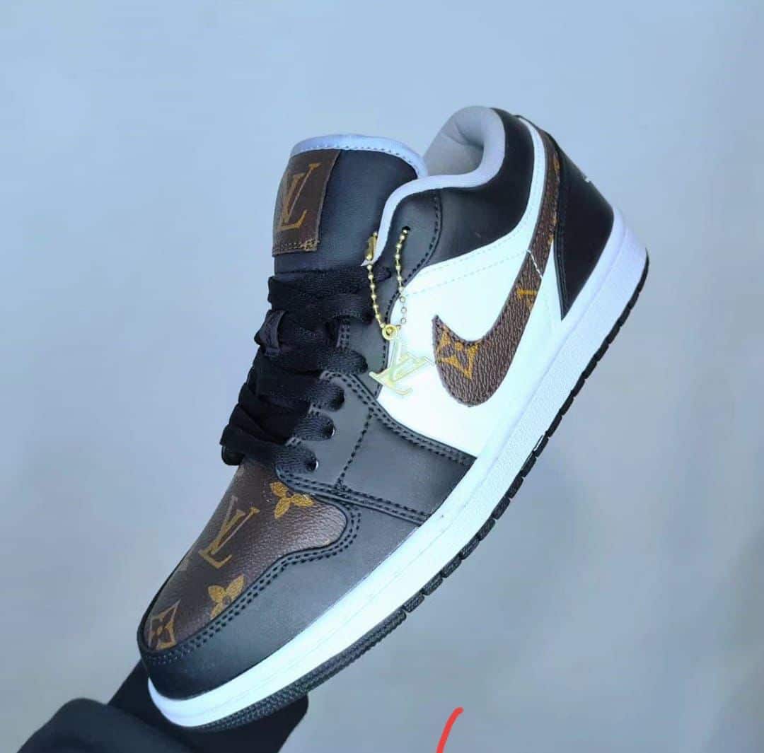 Nike Air 1 Light Oliva Low Sneakers
