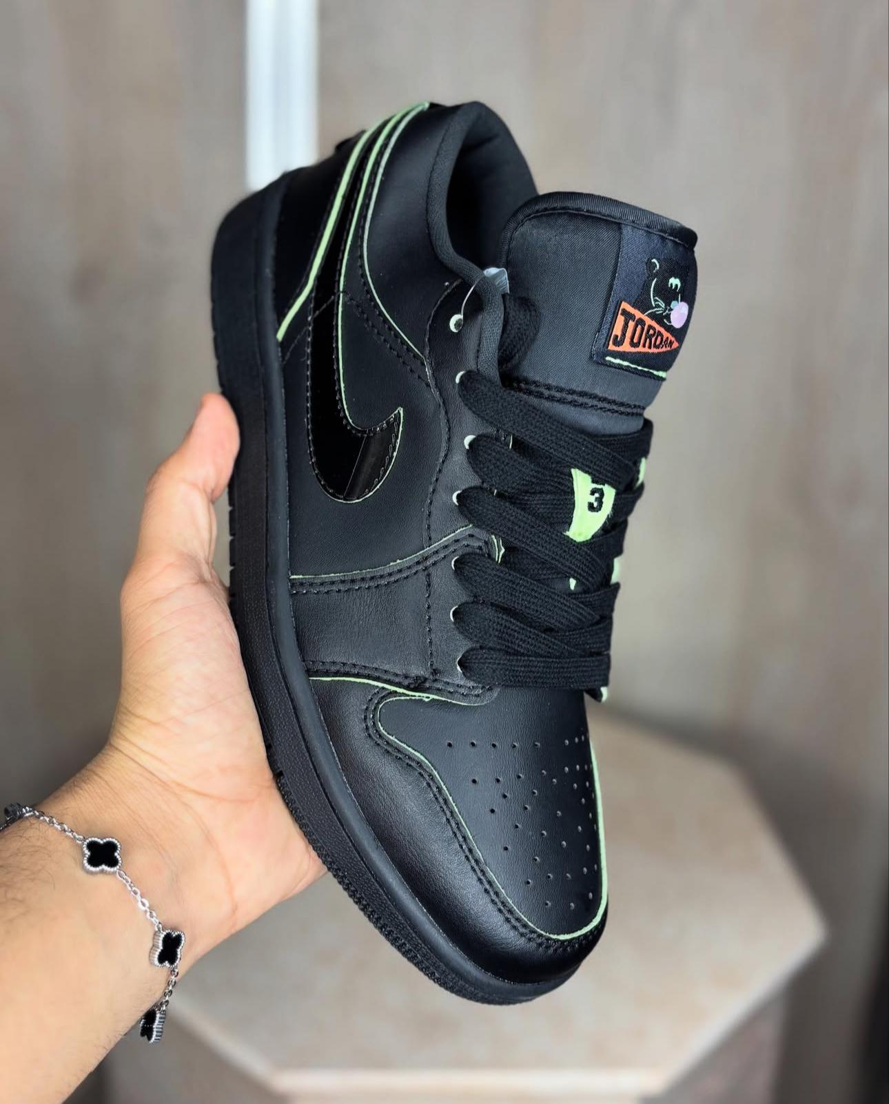 Nike Air Jordan 1 Black Sneakers