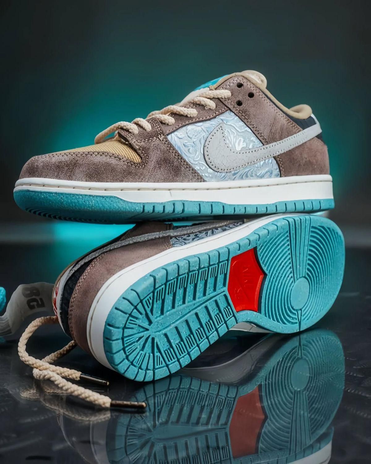 Nike Air Jordan SB Dunk Tan Sneakers