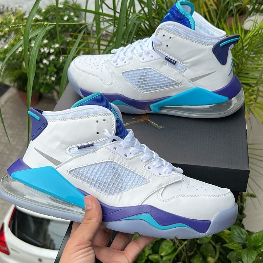 Nike Air Mars 270 White Sneakers