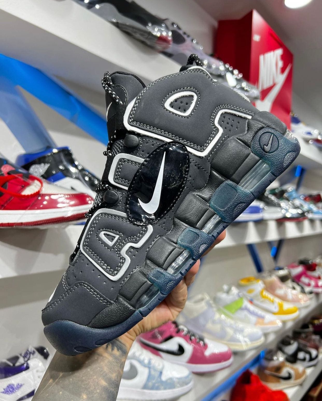 Nike Air More Uptempo Classic Sneakers