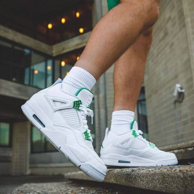 Nike Air Retro 4 Metallic Green Sneakers
