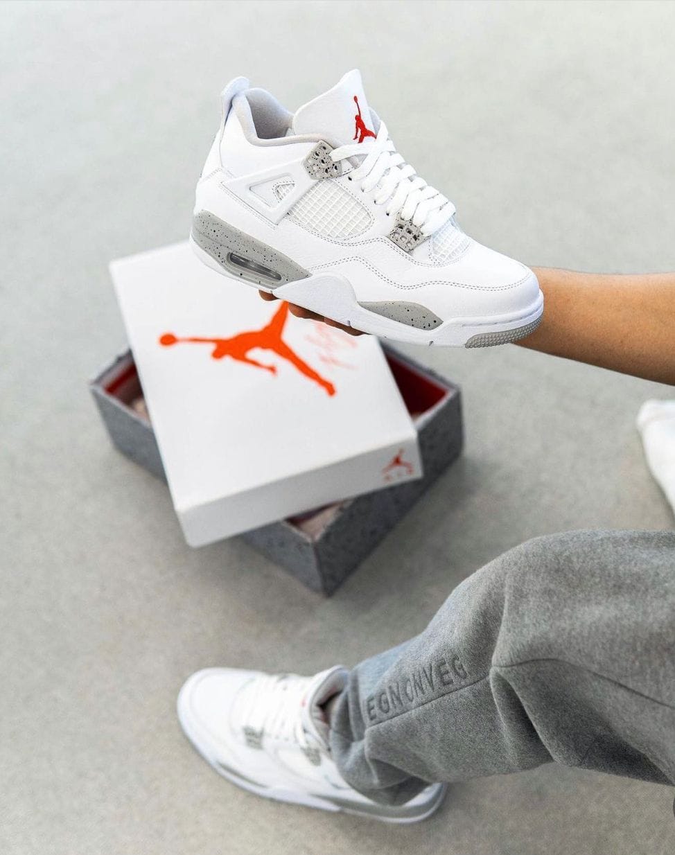 Nike Air Retro 4 Sneakers