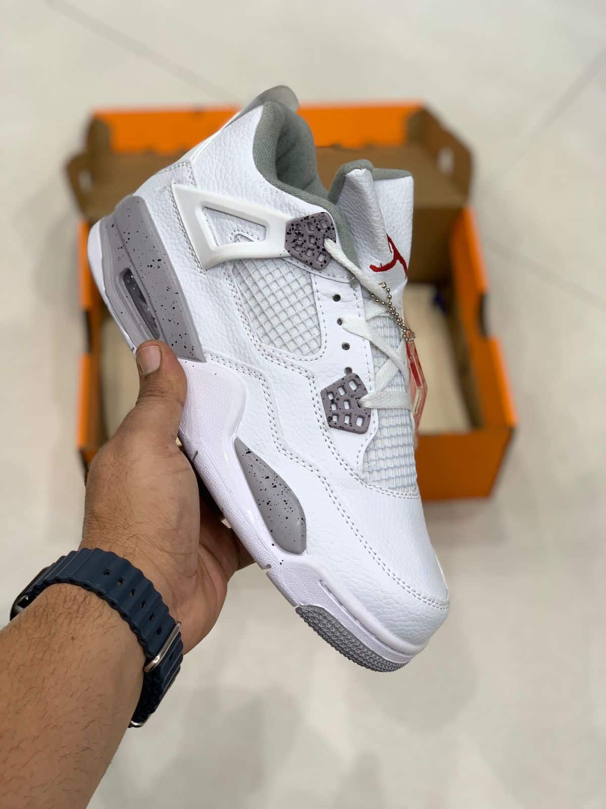 Nike Air Retro 4 White Grey Sneakers