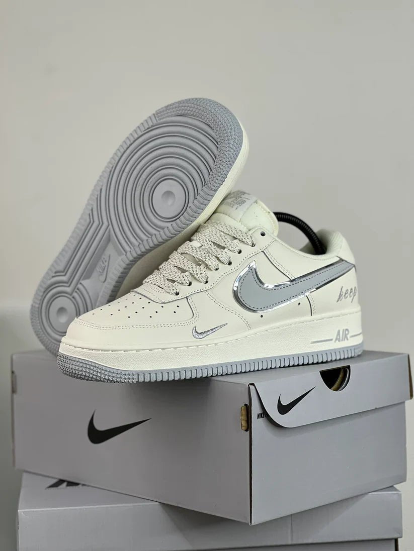 Nike Airforce 1 Beige Sneakers