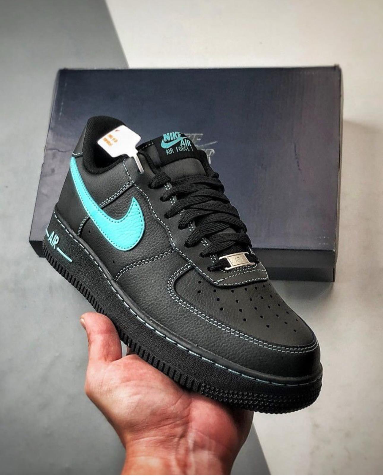 Nike Airforce 1 Cyan Sneakers