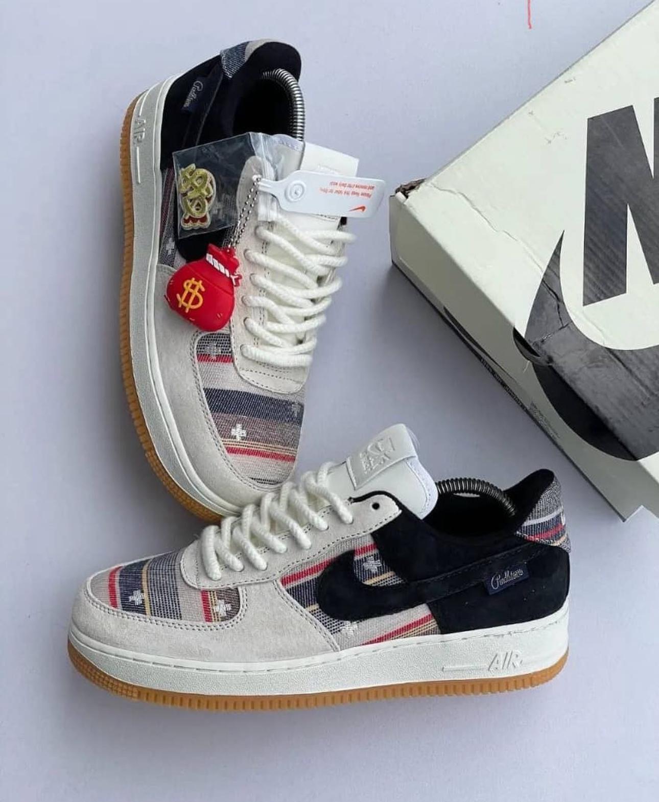 Nike Airforce 1 Dollar Sneakers