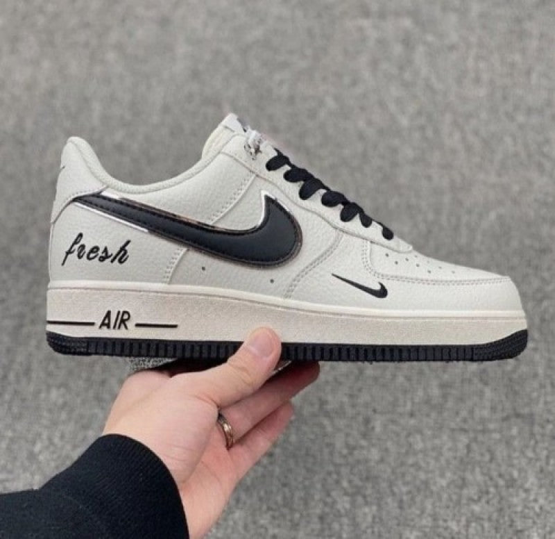 Nike Airforce 1 Keep Fresh Sneakers