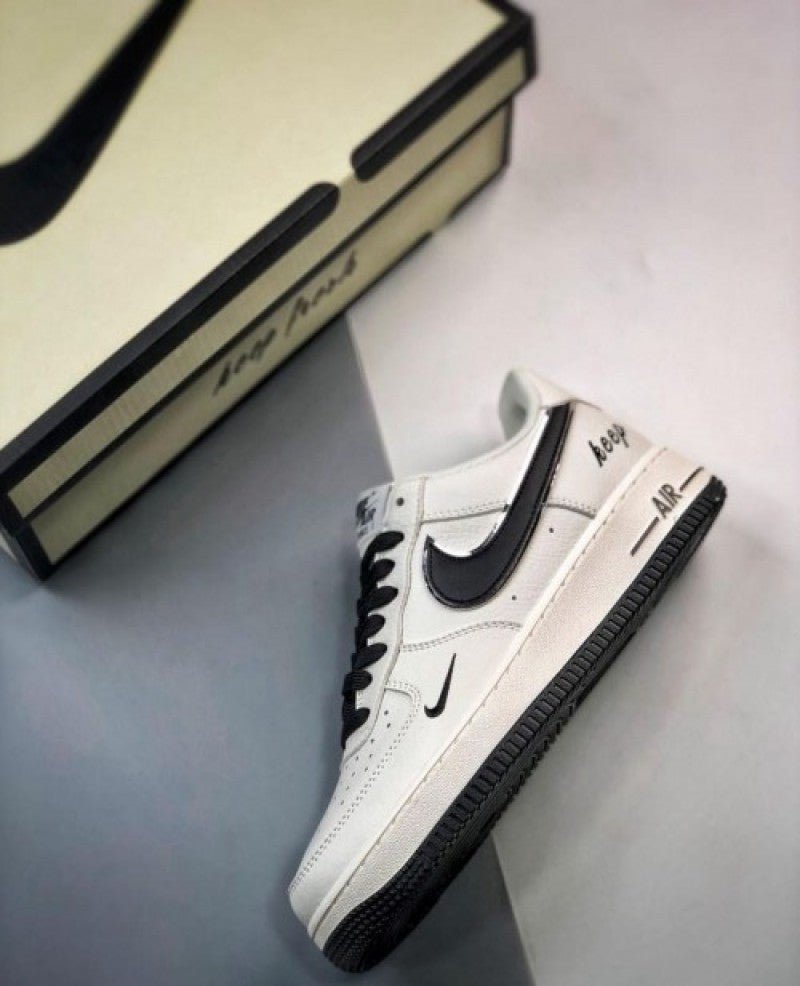 Nike Airforce 1 Keep Fresh Sneakers
