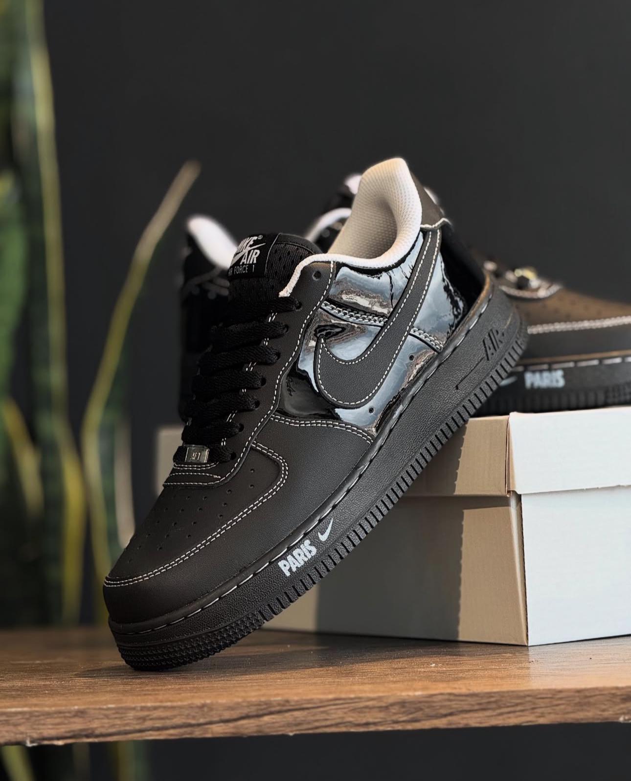 Nike Airforce 1 Paris Sneakers