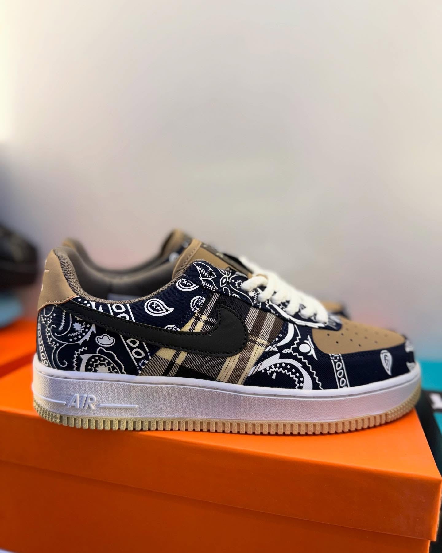 Nike Airforce 1 Travis Scott Sneakers