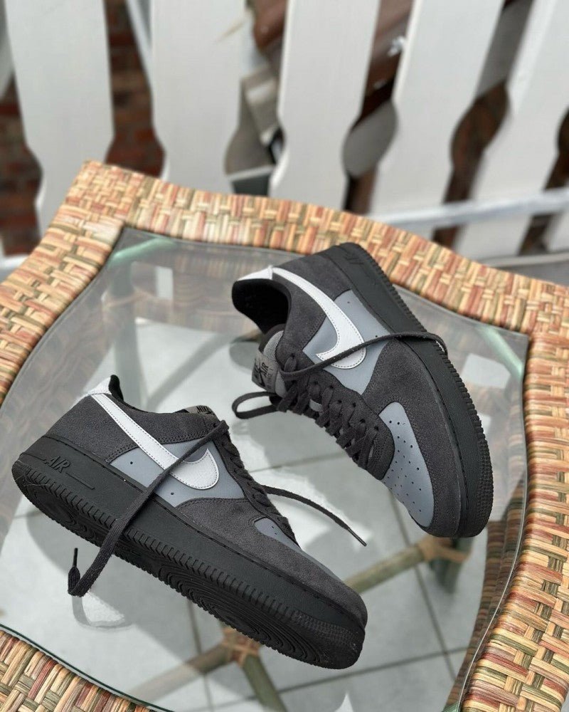 Nike Airforce 1 Wolf Sneakers