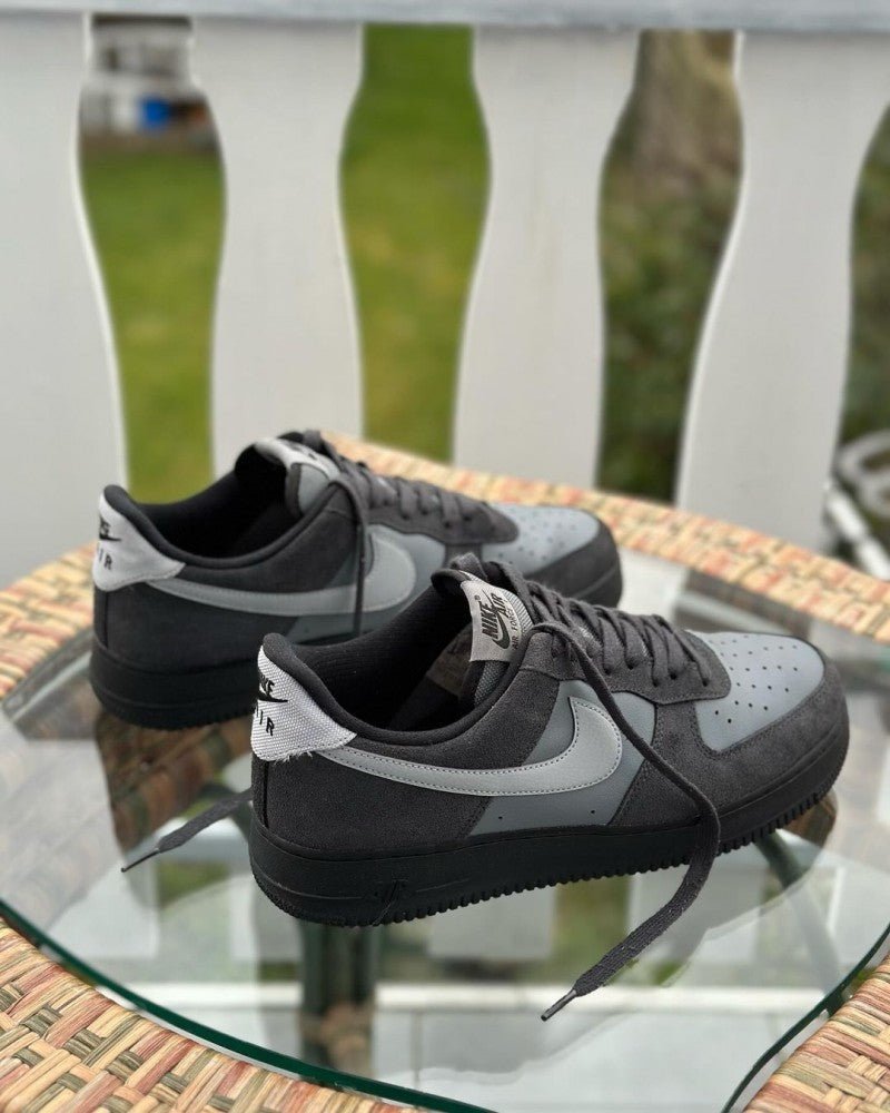 Nike Airforce 1 Wolf Sneakers