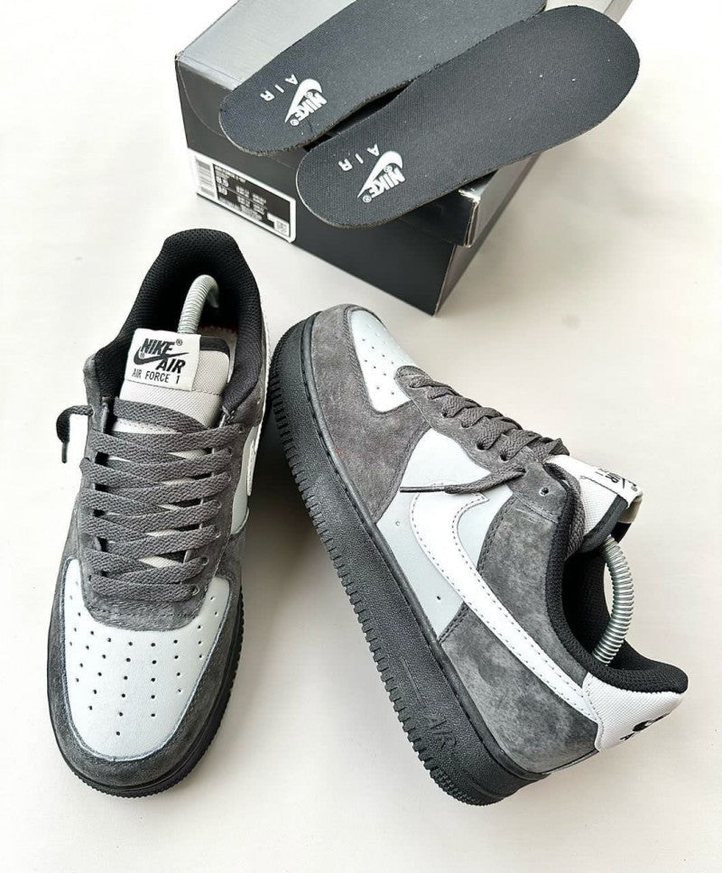 Nike Airforce 1 Wolf Sneakers