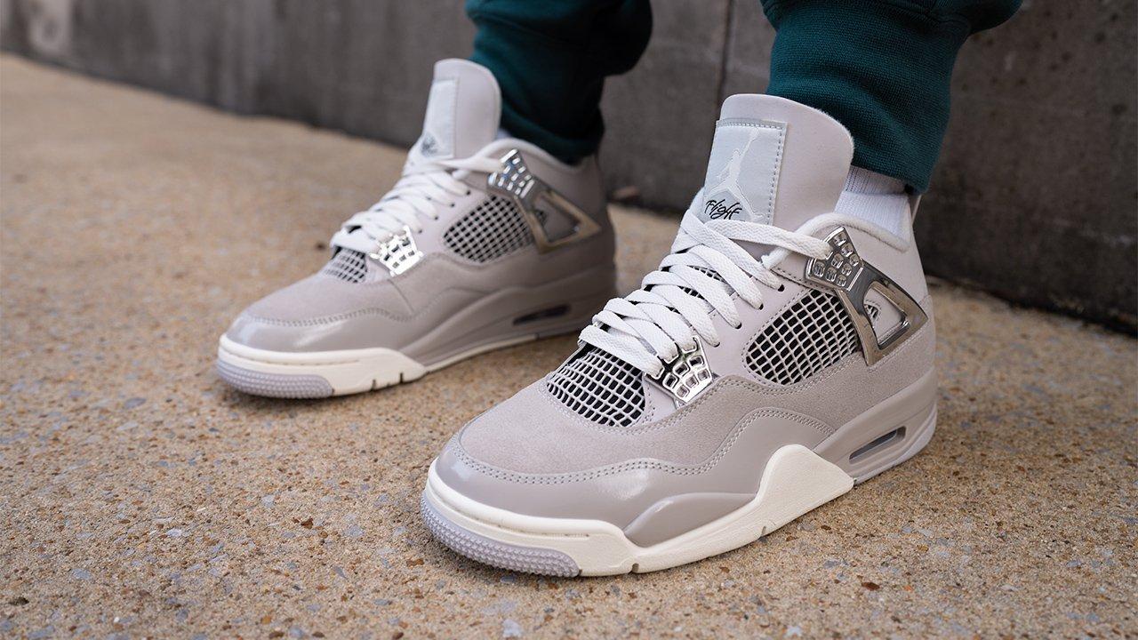 Nike Retro 4 Frozen Moments Sneakers