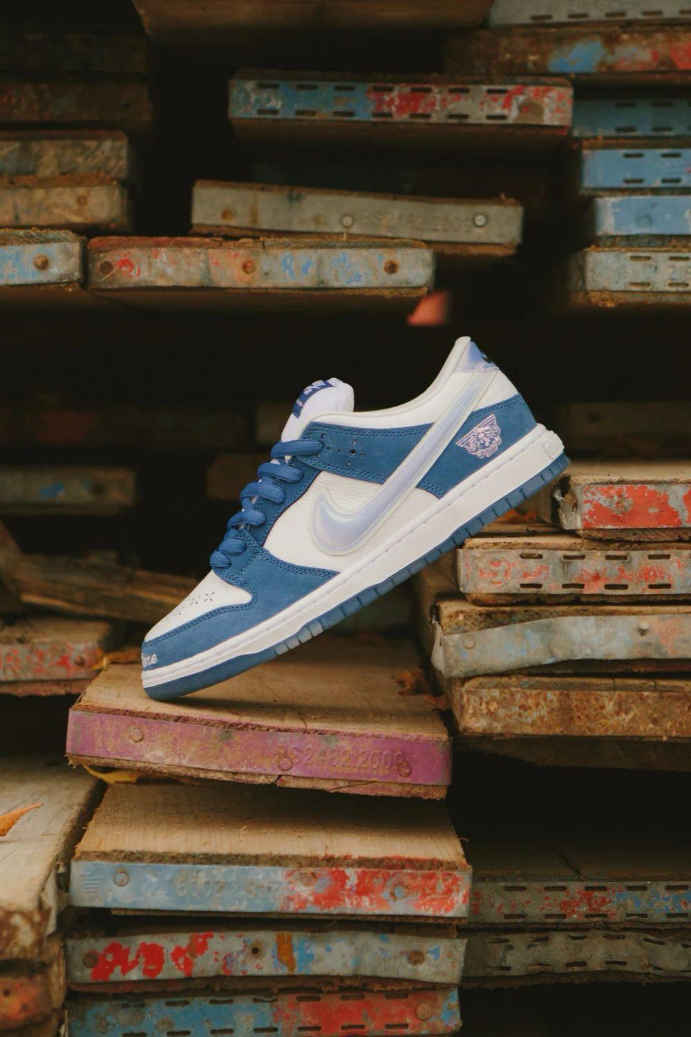 Nike SB Dunk Born X Raised Sneakers