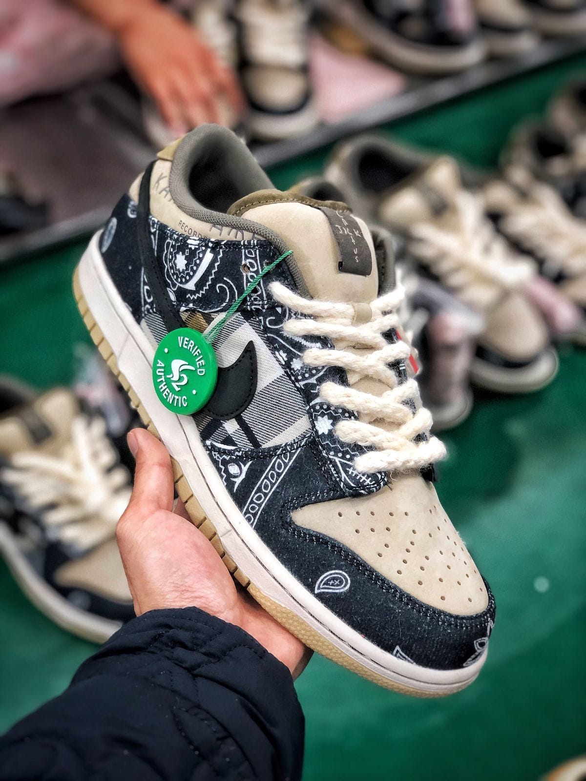 Nike SB Dunk Low Sneakers