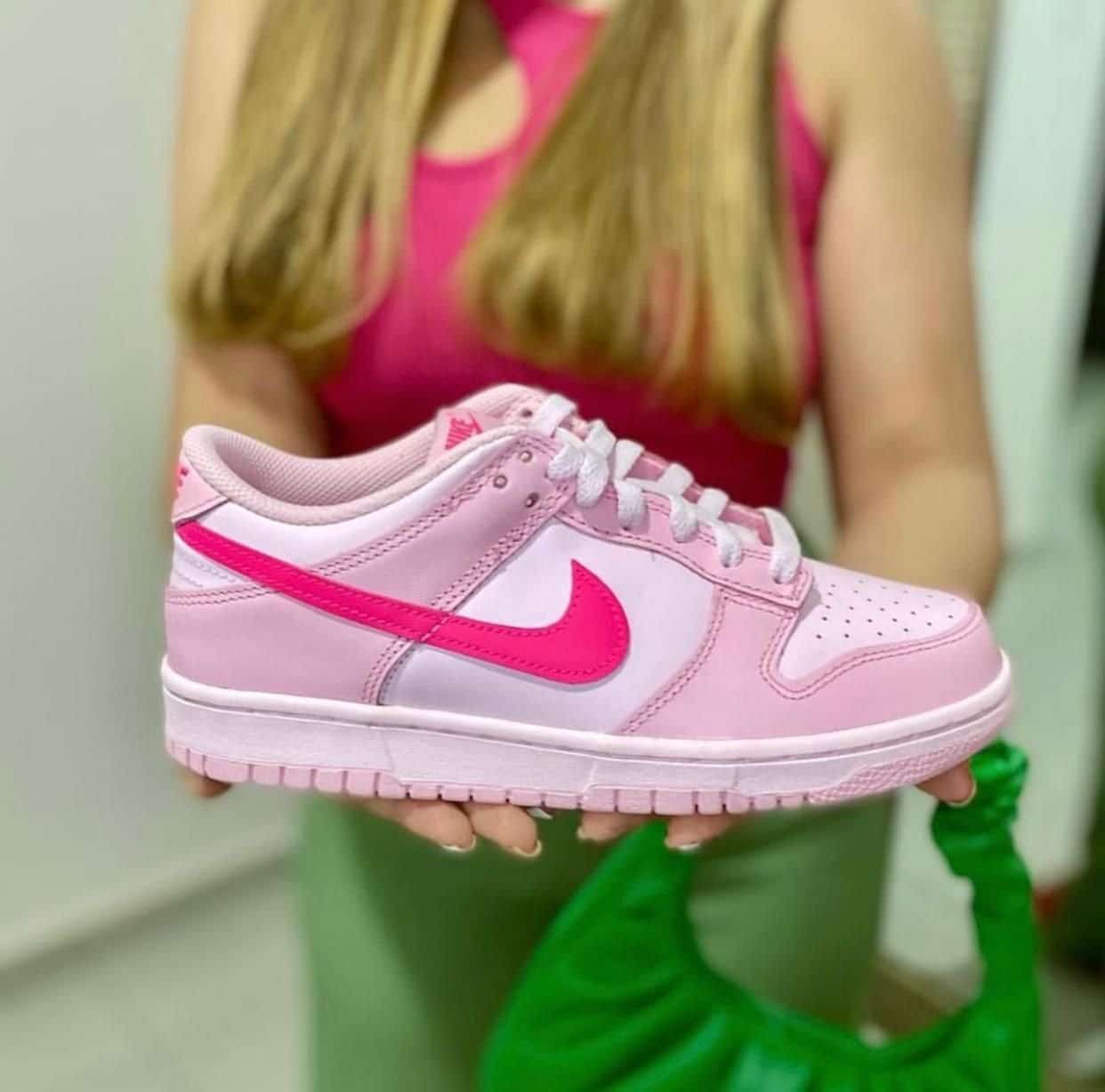 Nike SB Dunk Low Sneakers
