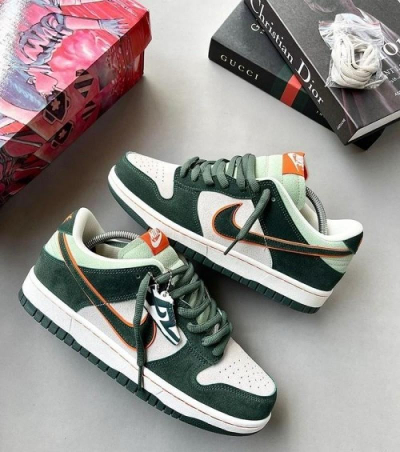 Nike SB Dunk Otomo Kastsuhiro Sneakers