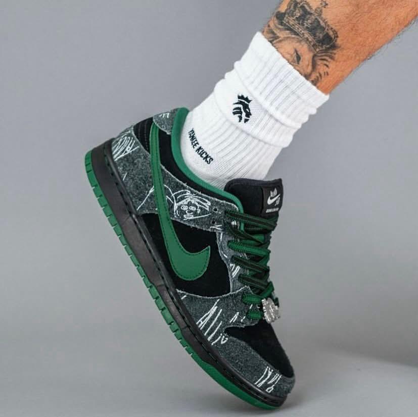 Nike SB Dunk Skateboard Sneakers