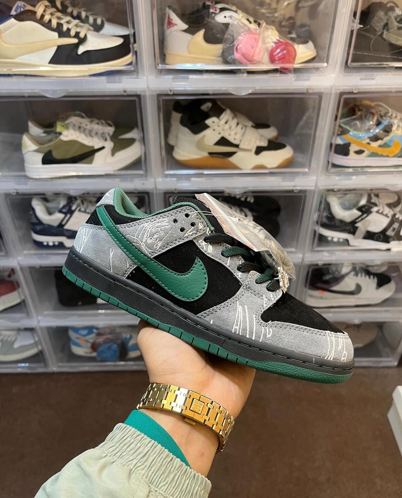 Nike SB Dunk Skateboard Sneakers