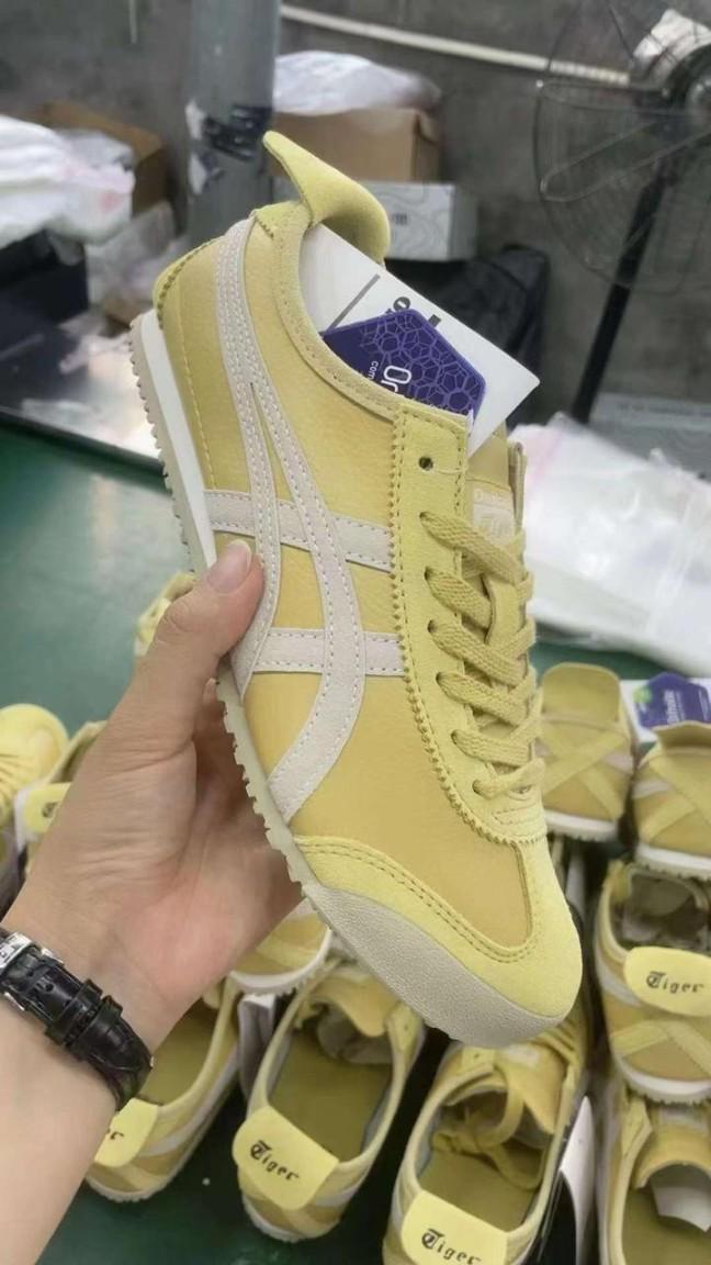 Onitsuka Tiger Mexico 66 Light Yellow Sneakers