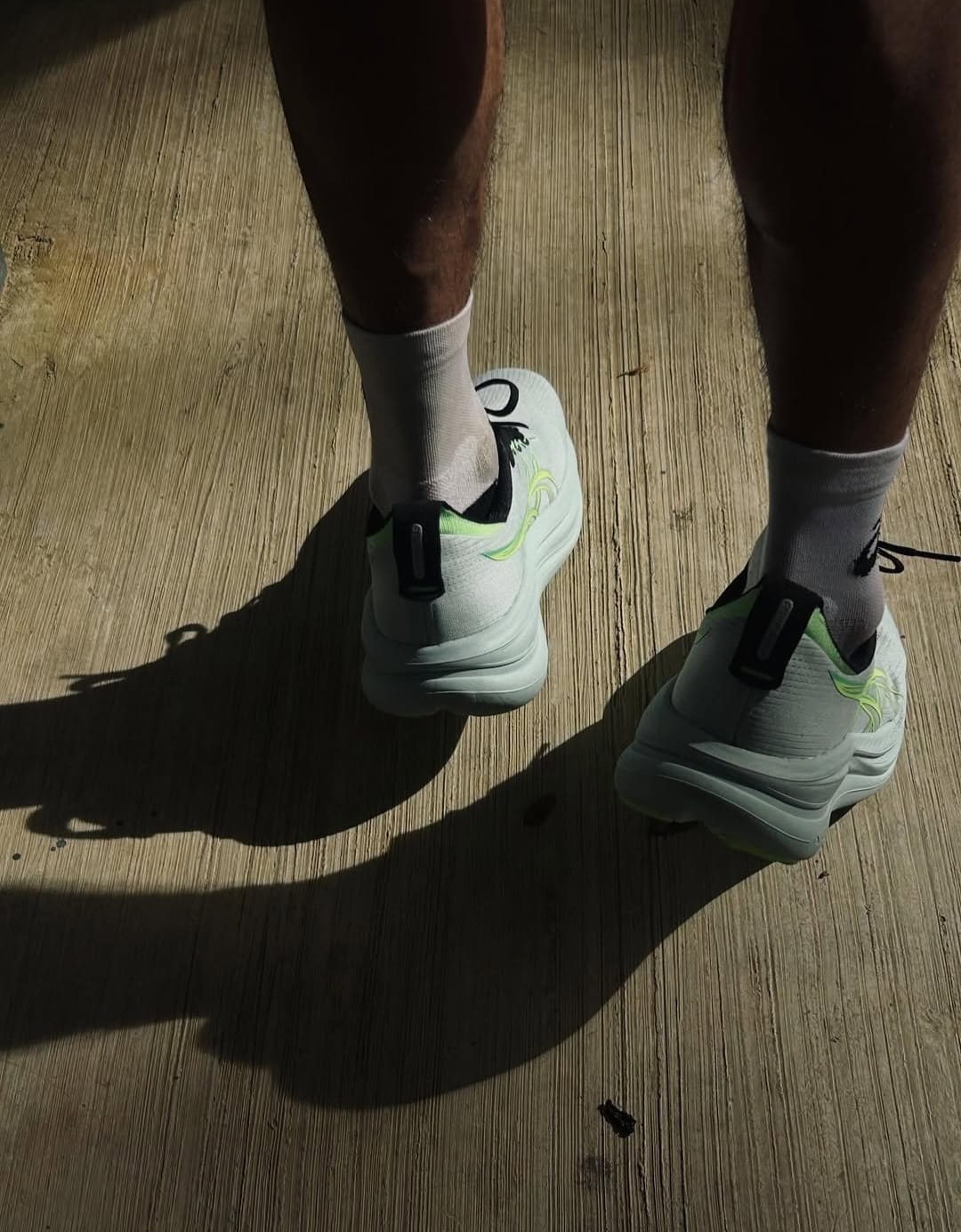 Asics Gel-Nimbus 28 Illuminate Green Running Shoes