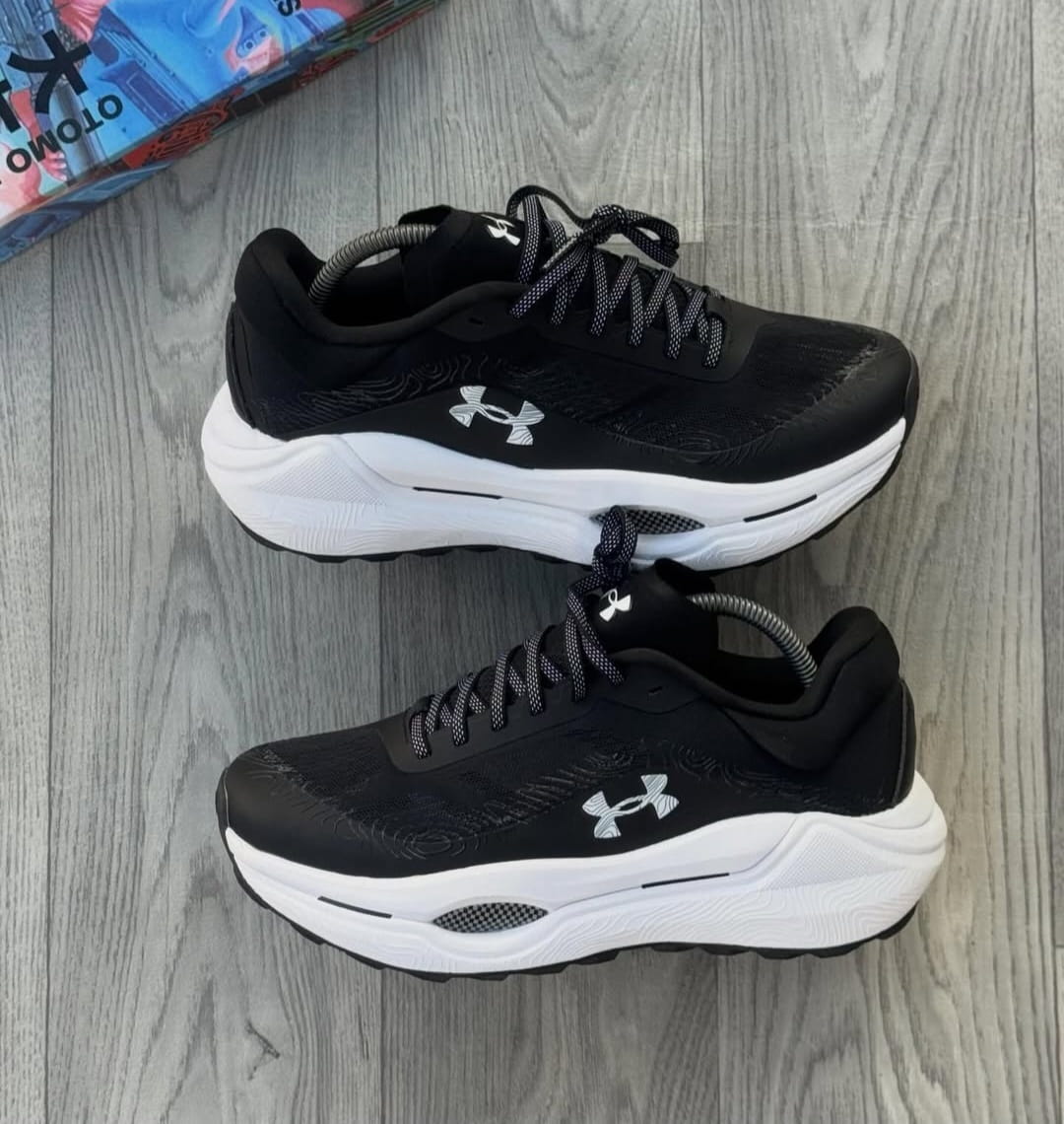 Under Armour UA Infinite Pro Black White Running Shoes