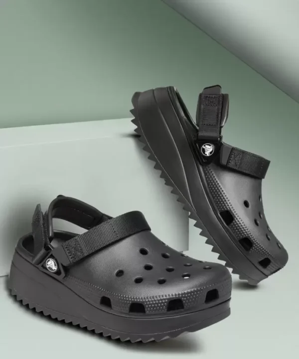 Hiker Full Black Clogs