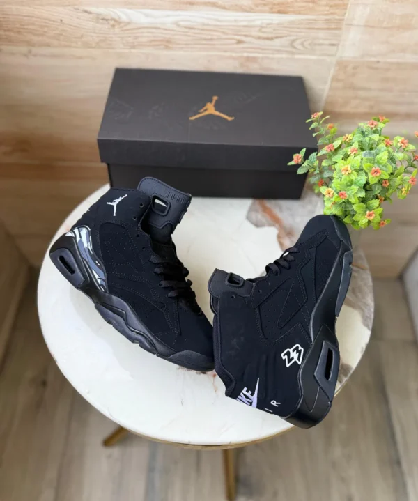 Jumpman Retro 6 MVP Full Black Sneakers